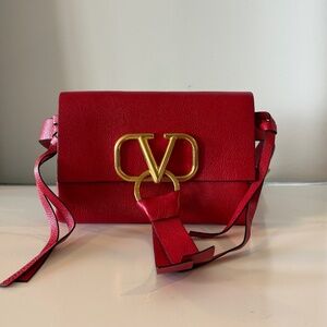 [NWOT] VALENTINO V Ring Leather Belt Bag in Red